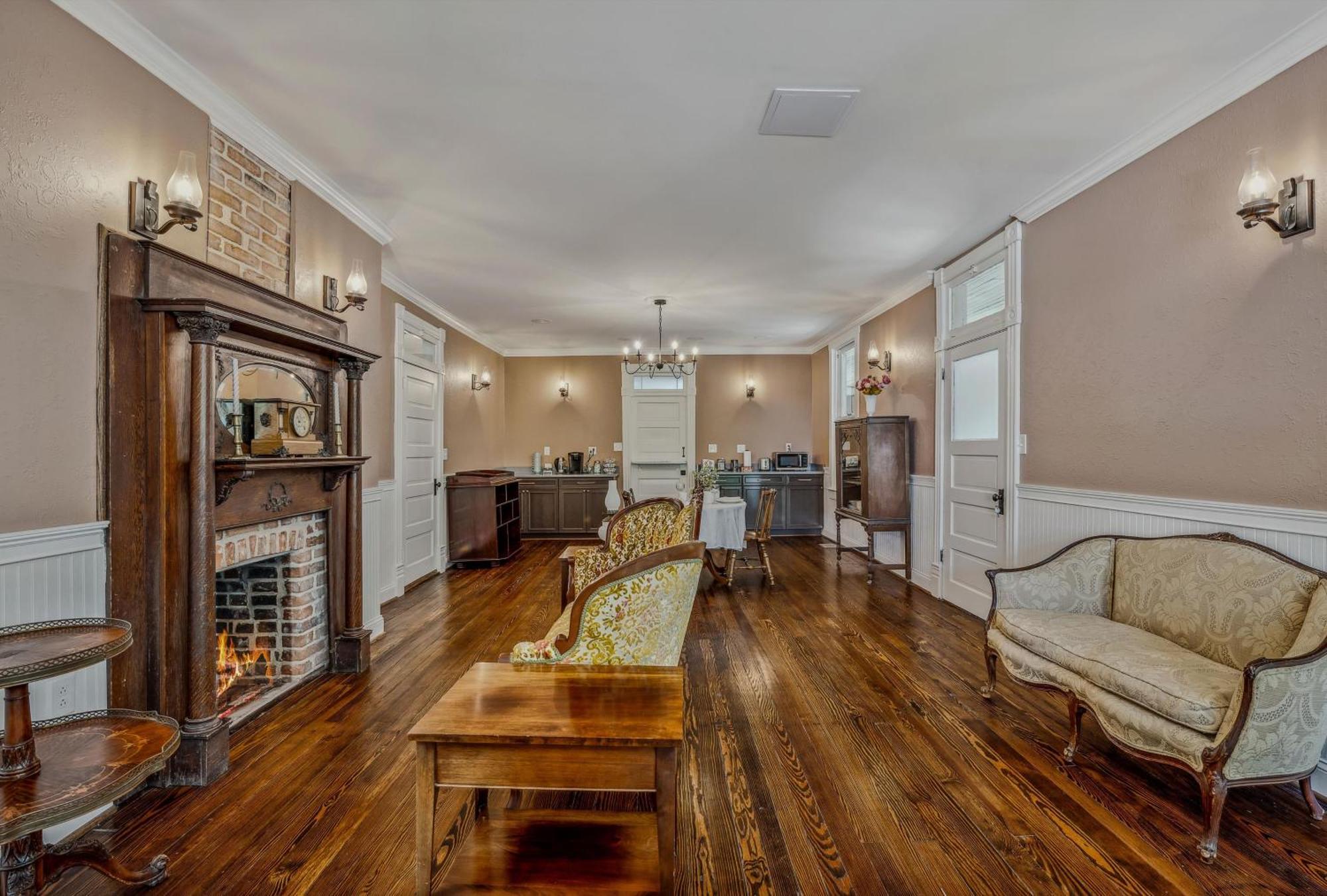 The Grand Castalian Inn Bed And Breakfast Berkeley Springs Εξωτερικό φωτογραφία